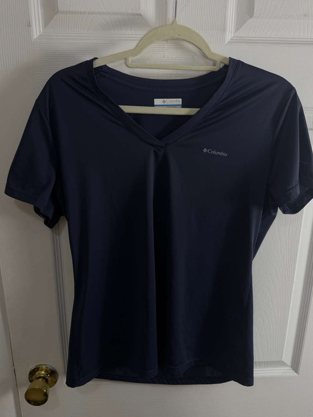 Columbia Women's Navy V-Neck Active Short-Sleeve Tee Large